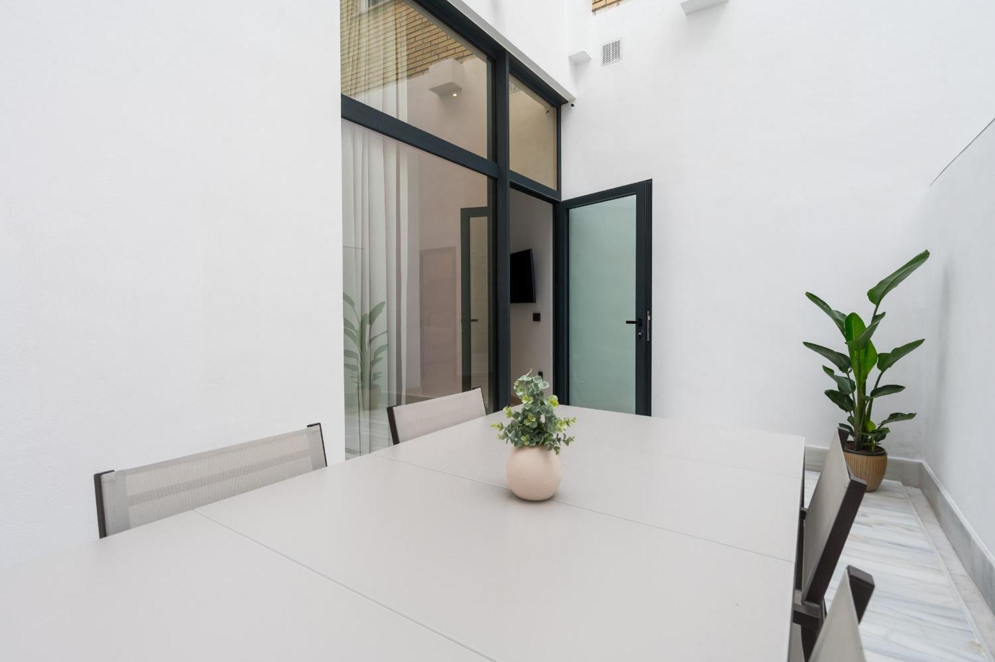 New Design Apartment - Private Patio - Gallos 2 Siviglia Esterno foto